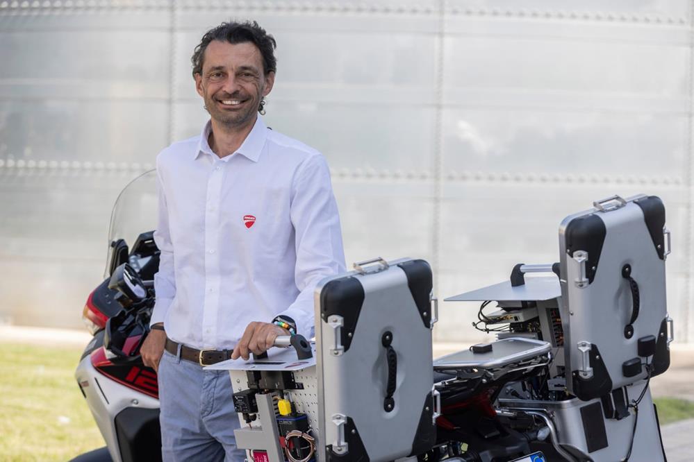 Ducati stay connected: Bologna team up with Lamborghini to display new motorcycle to car safety system