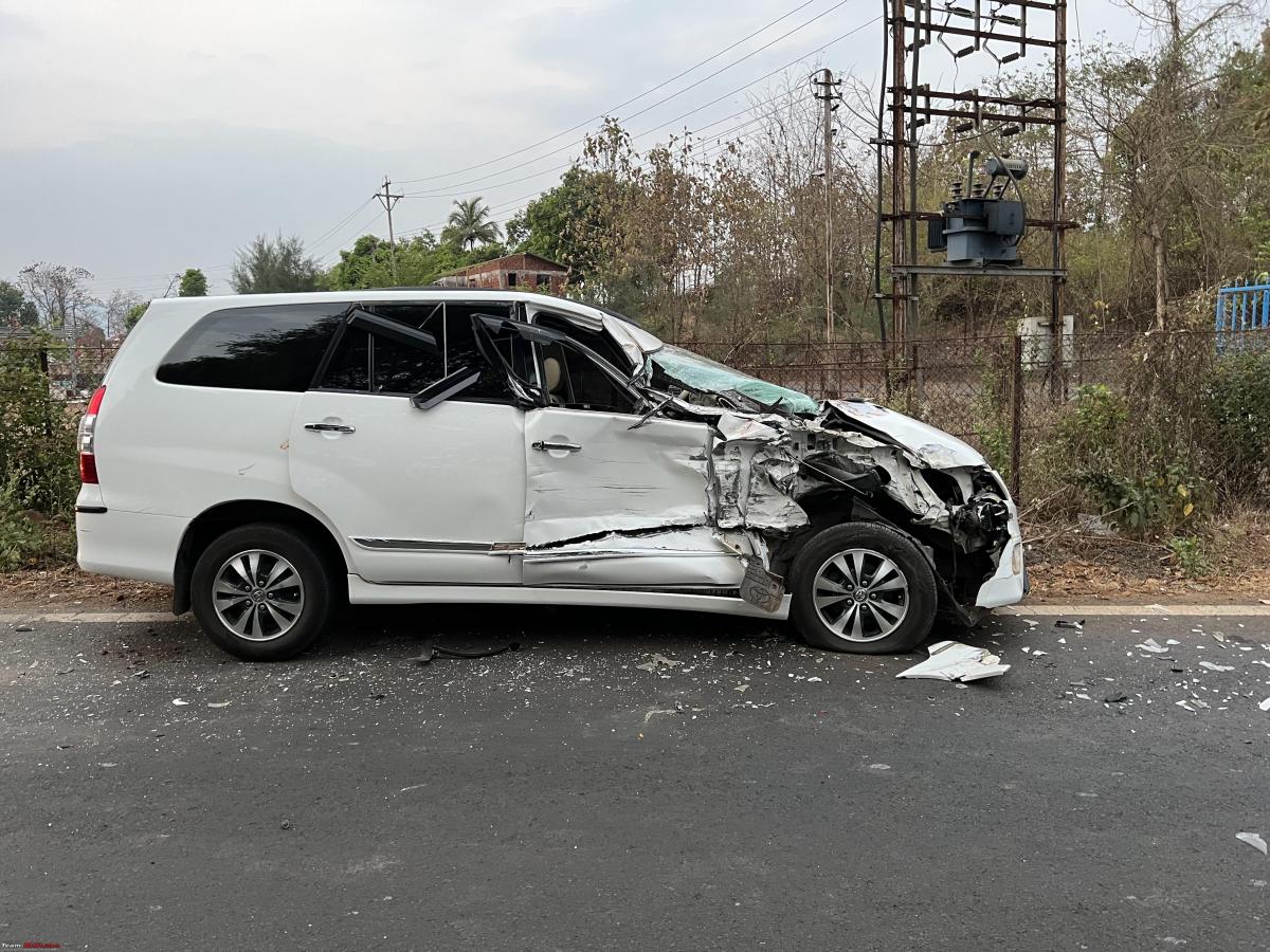 Trailer driver rams into our Innova: How my family had a narrow escape, Indian, Member Content, Accident, Road Safety, Toyota Innova