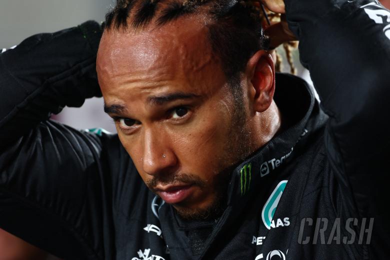 sky tv experts point finger at mercedes error leading to lewis hamilton-george russell crash