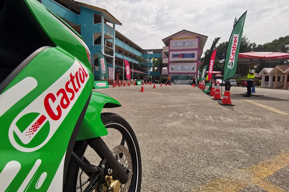 castrol, castrol malaysia, corporate social responsibility, malaysia, motorcycles, road safety, castrol malaysia creates road safety awareness among young motorcyclists