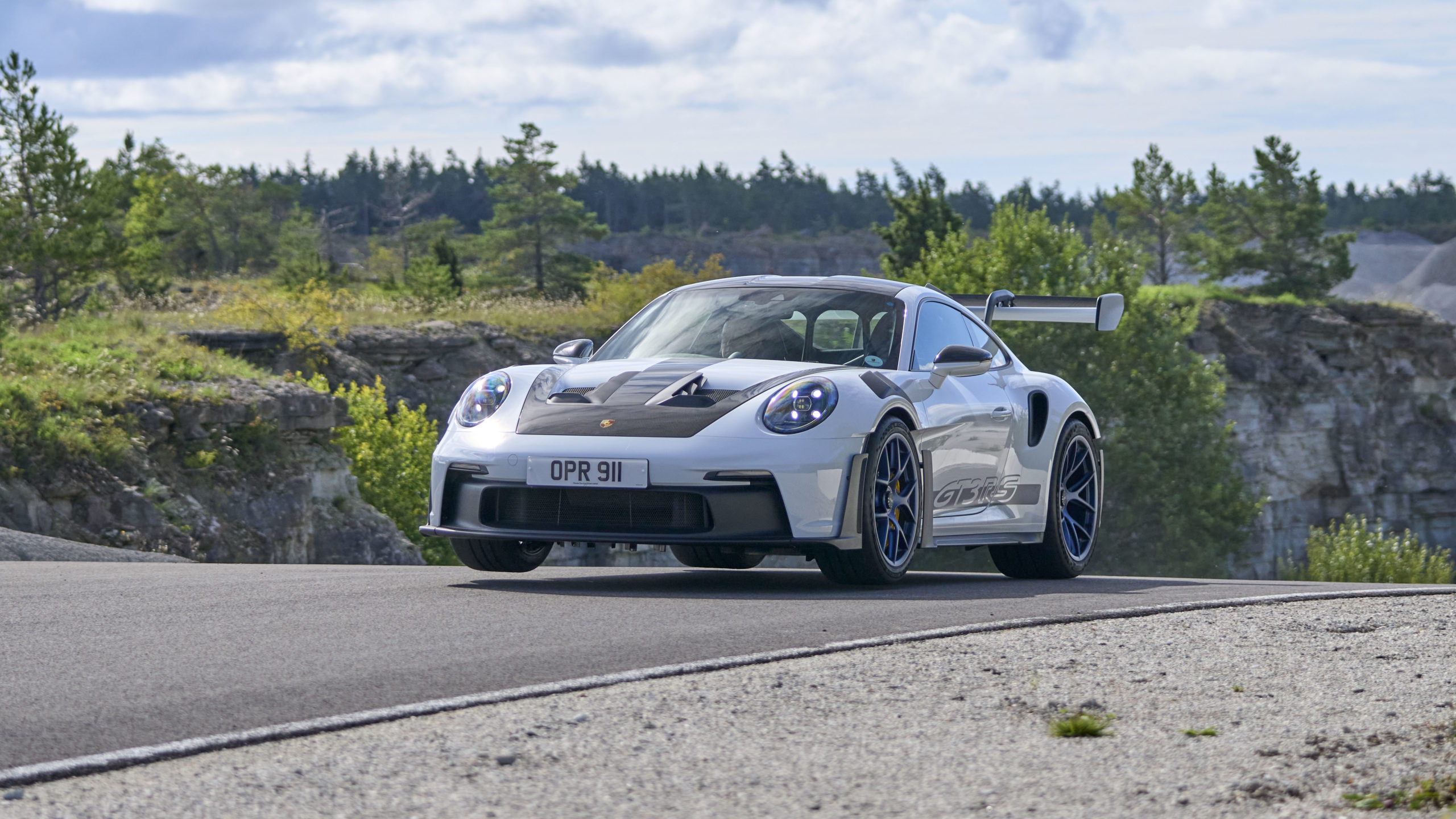 here's how the aero works on the porsche 911 gt3 rs