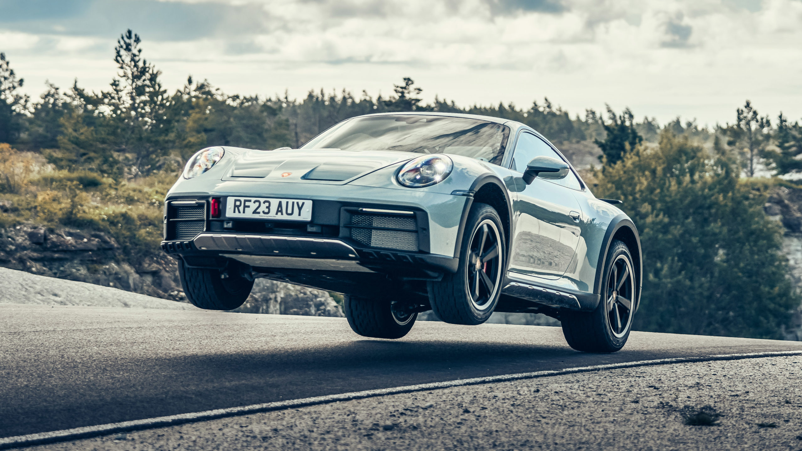 here's how the aero works on the porsche 911 gt3 rs