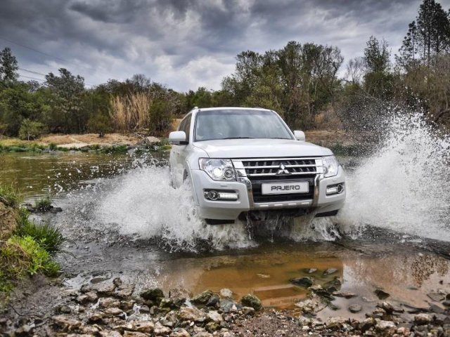new vs old mitsubishi pajero: what are the top 4 differences?