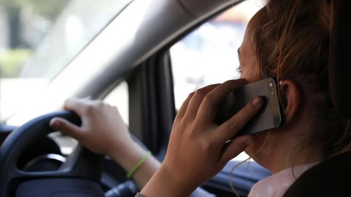 Phone tracking could be used by cops to fine distracted drivers, Indian, Other, International