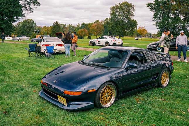 Image for article titled Nissan Skyline GT-R, Porsche 944 Safari, Blackwater Grizzly MRAP: The Dopest Cars I Found For Sale Online