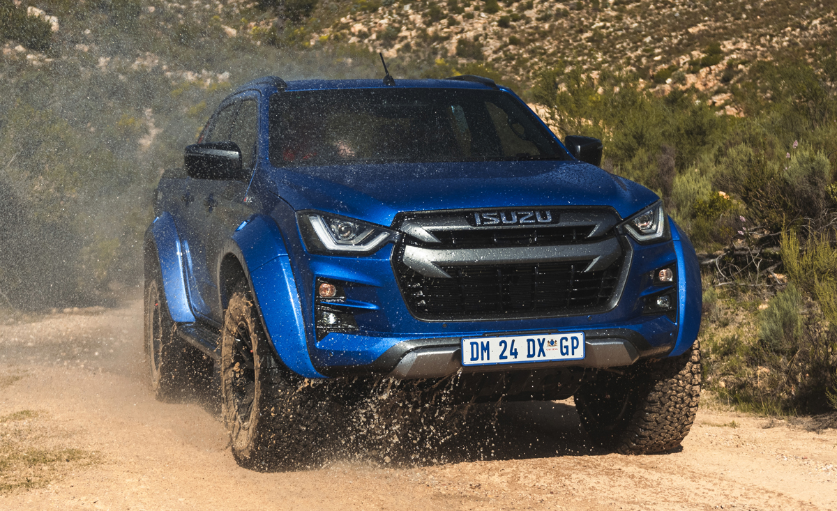 ford, isuzu, mahindra, maxus electric vehicles, maxus t90 ev, mitsubishi, toyota, diesel bakkies competing with south africa’s first electric double cab