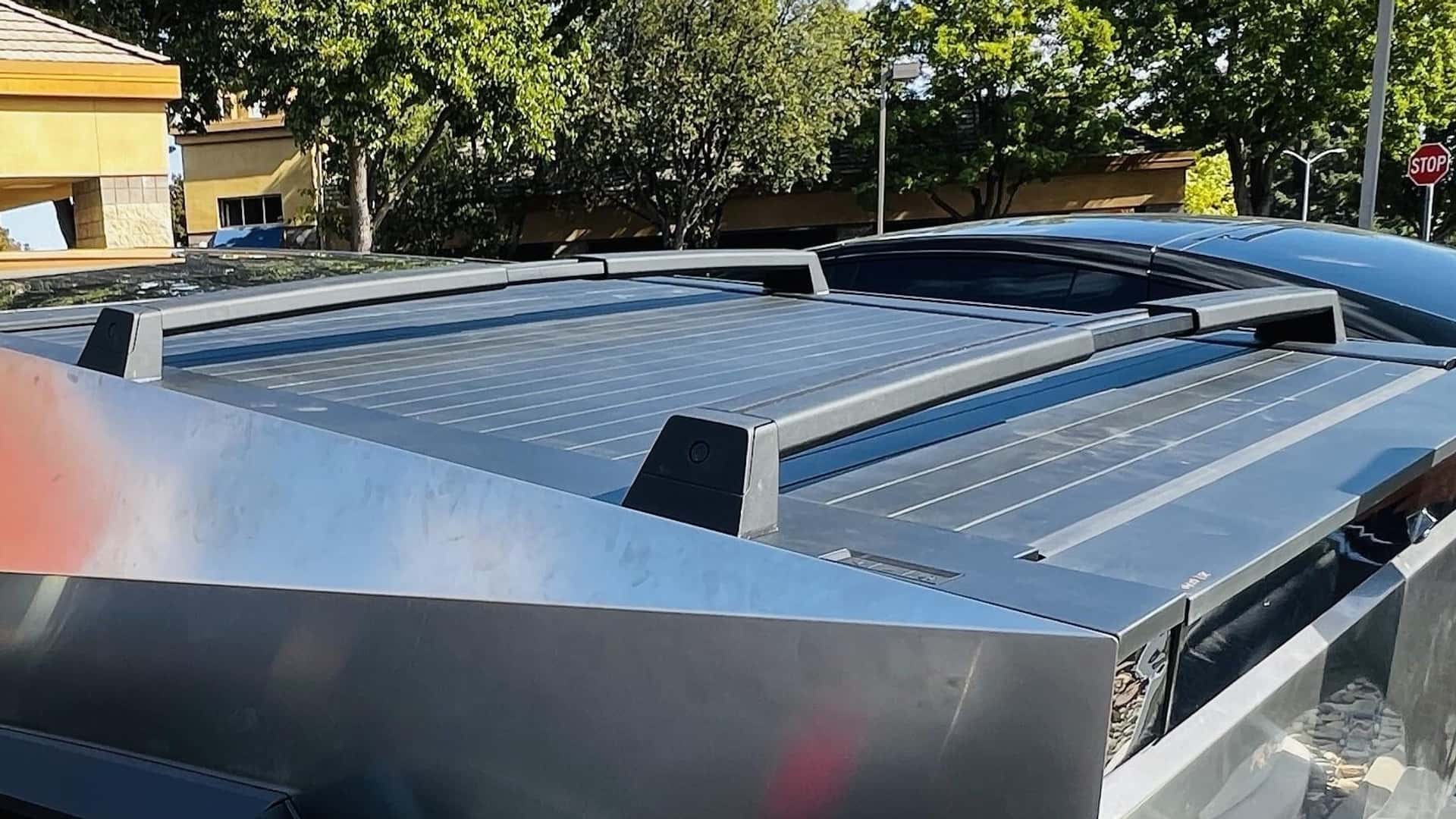 take a closer look at the tesla cybertruck’s roof bars