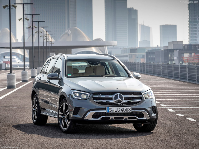 which mercedes-benz glc is better: diesel or petrol?