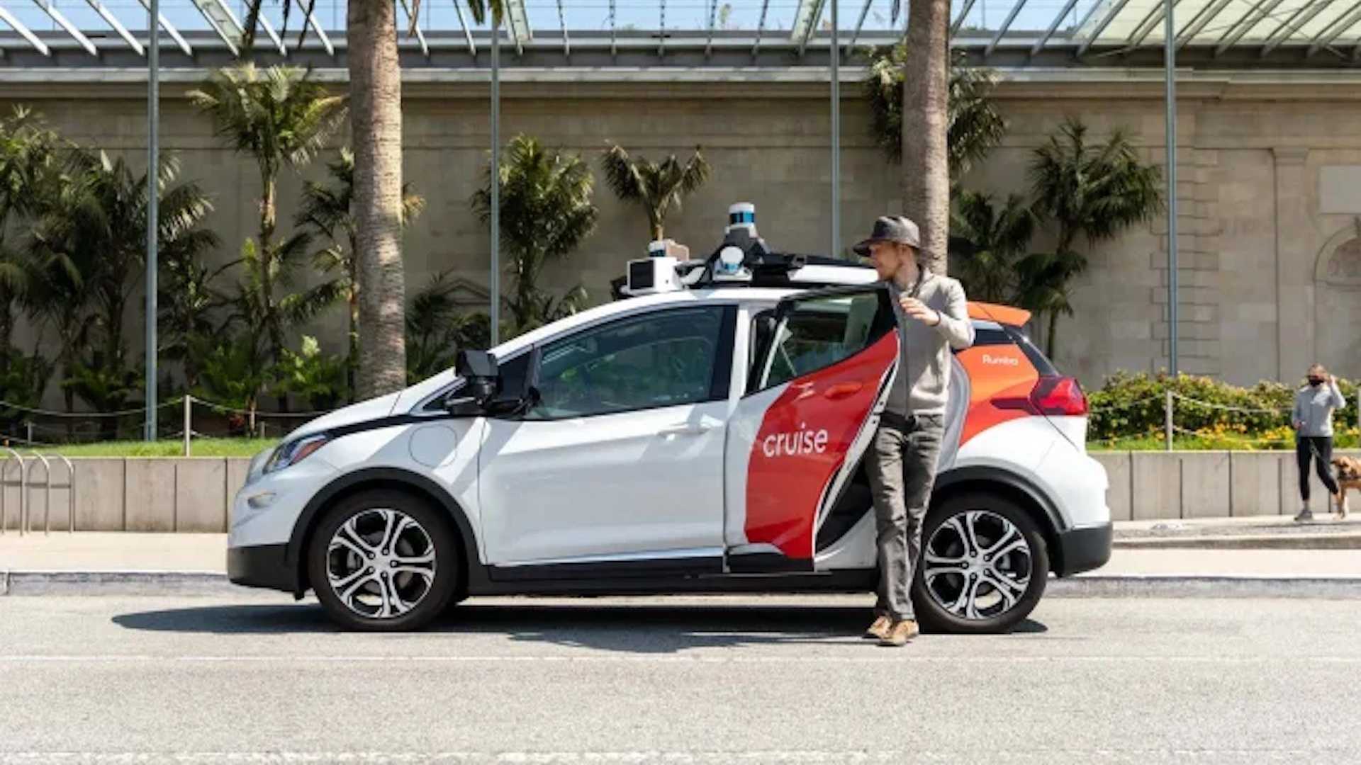 california suspends gm’s cruise robotaxis citing safety risks