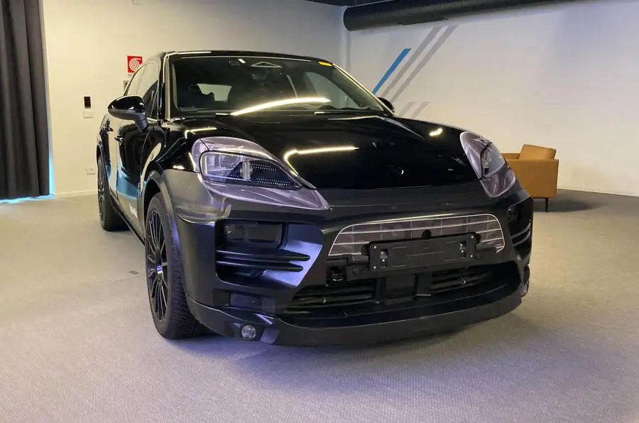 Porsche-Macan-EV-spotted