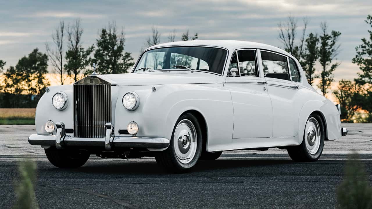 1961 rolls-royce silver cloud ii becomes 640-hp retromod for sema
