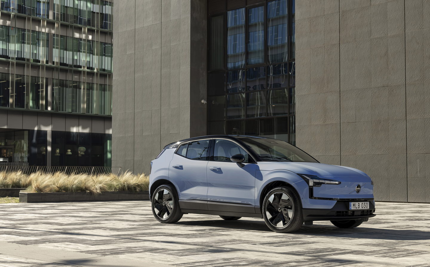 ex30, suv (small / mid-size), volvo, volvo ex30 2024 review: swedish carmaker's smallest and most affordable ev so far ... but also its fastest