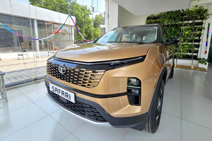 Saw the 2023 Safari Cosmic Gold in person: My one request to Tata, Indian, Member Content, 2023 Tata Safari Facelift, Tata Motors, Safari