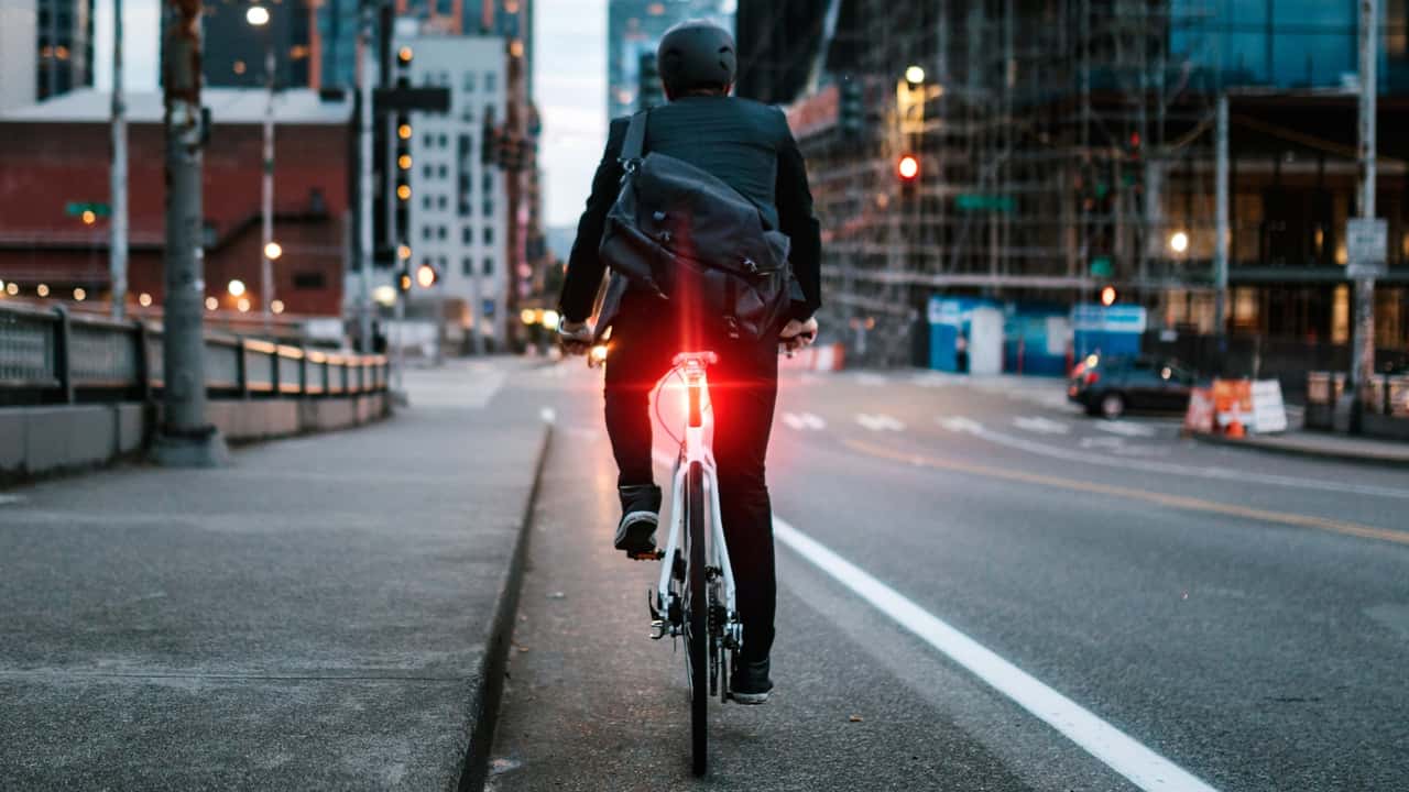 this e-bike radar system alerts you of potential dangers lurking behind