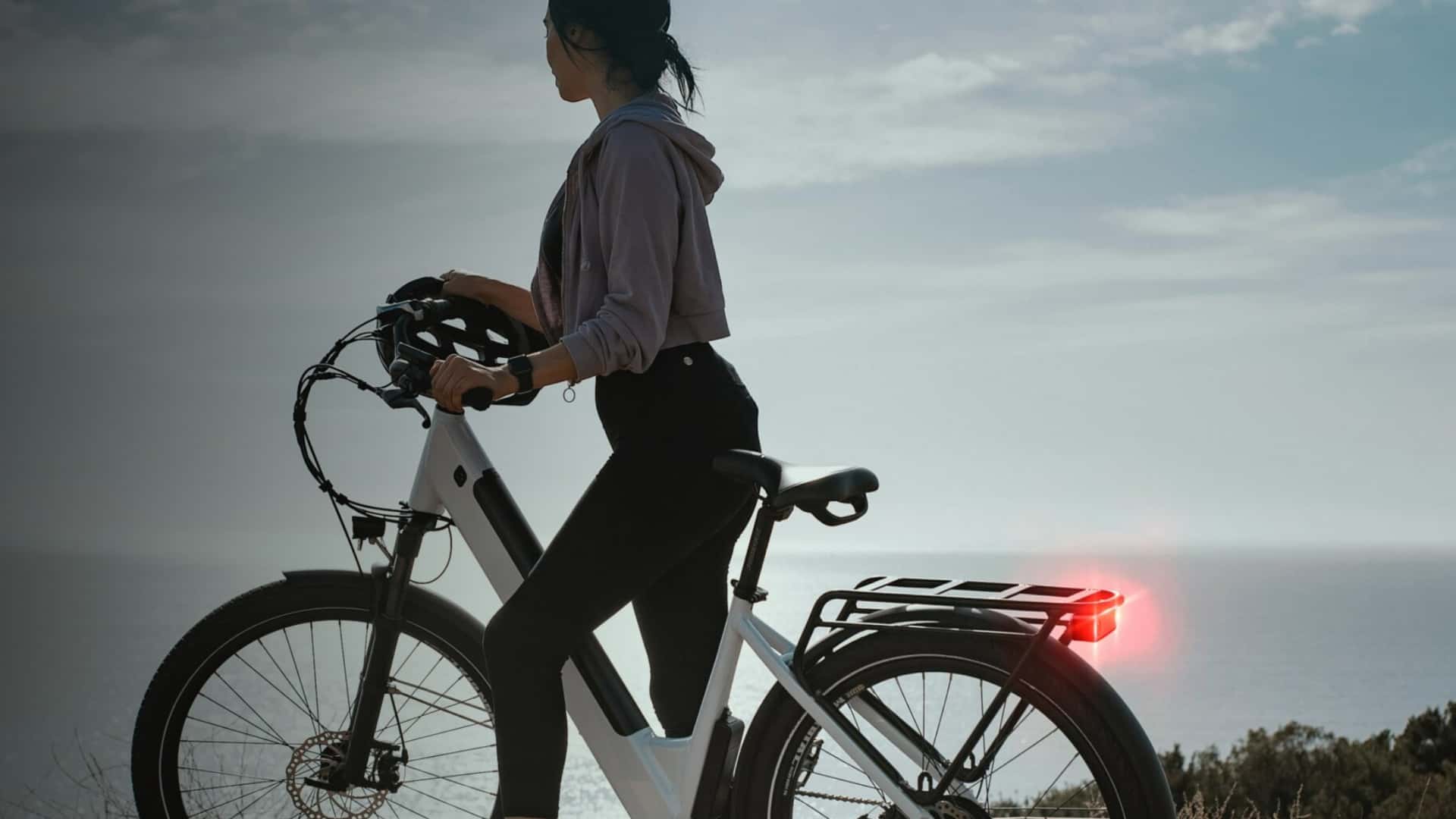 this e-bike radar system alerts you of potential dangers lurking behind