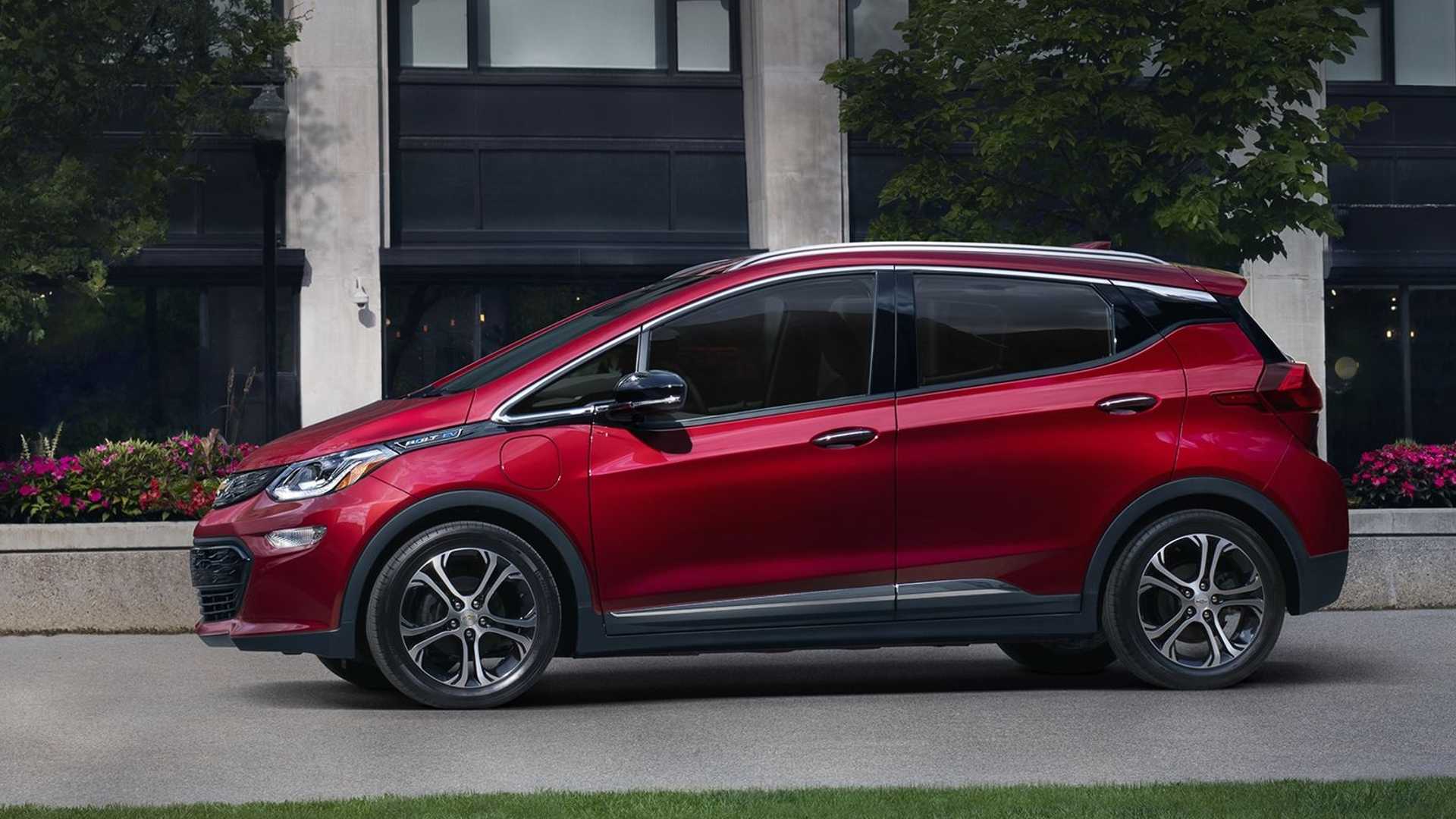 owner ditches gas hyundai kona for used chevy bolt ev, ends up with money in her pocket