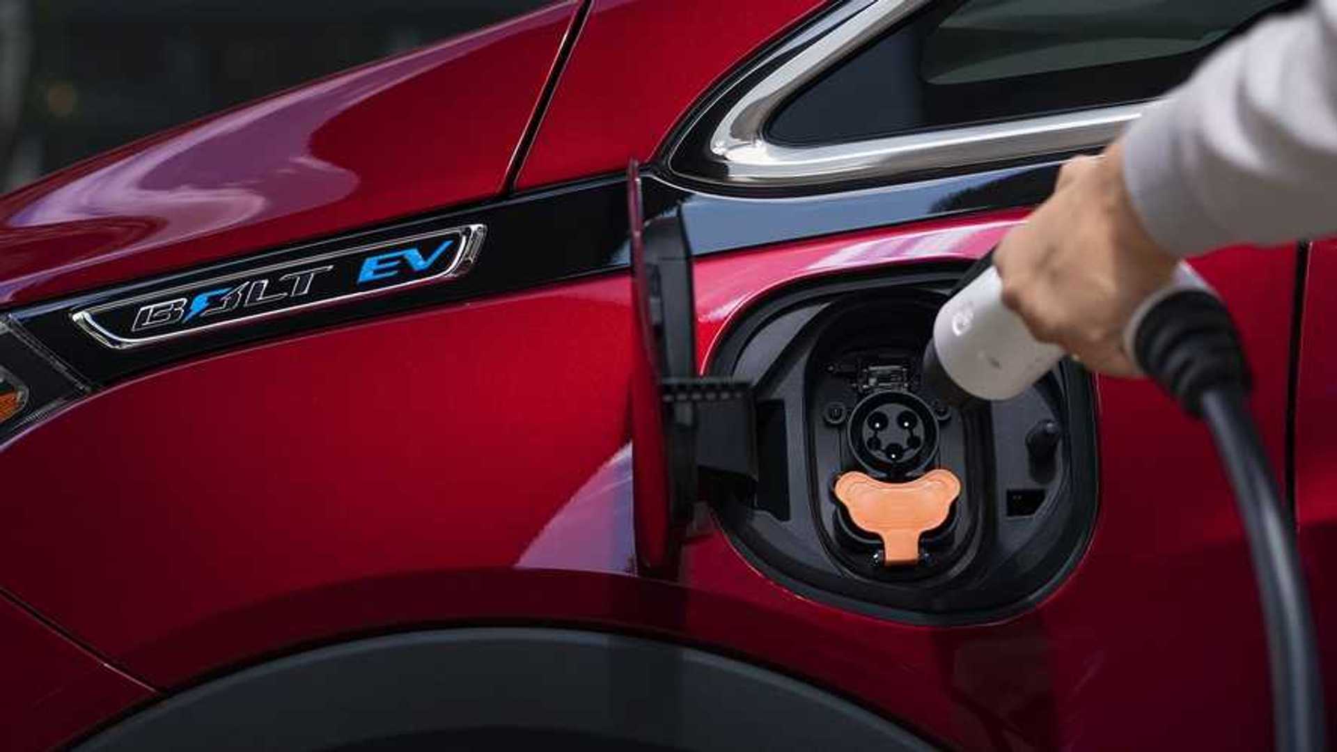owner ditches gas hyundai kona for used chevy bolt ev, ends up with money in her pocket