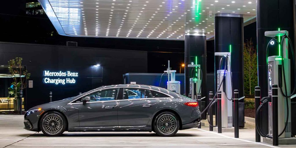 mercedes-benz launches first ev charging hub in us with 400kw piles from chargepoint