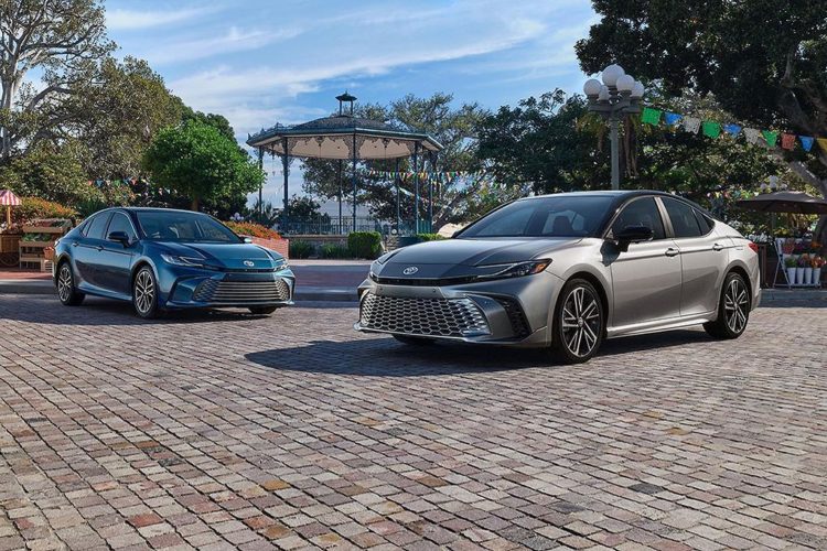 next-gen toyota camry revealed, hybrid-only lineup arrives in australia h2 2024