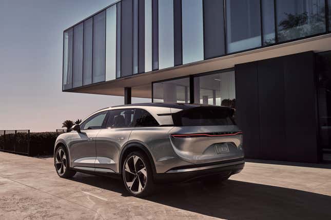 2025 lucid gravity is queen of the electric suvs with a 440-mile range