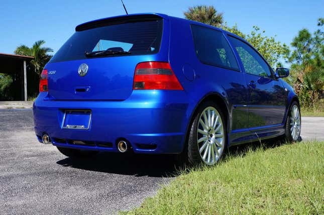 a tragically barely driven 2004 volkswagen r32 is up for sale