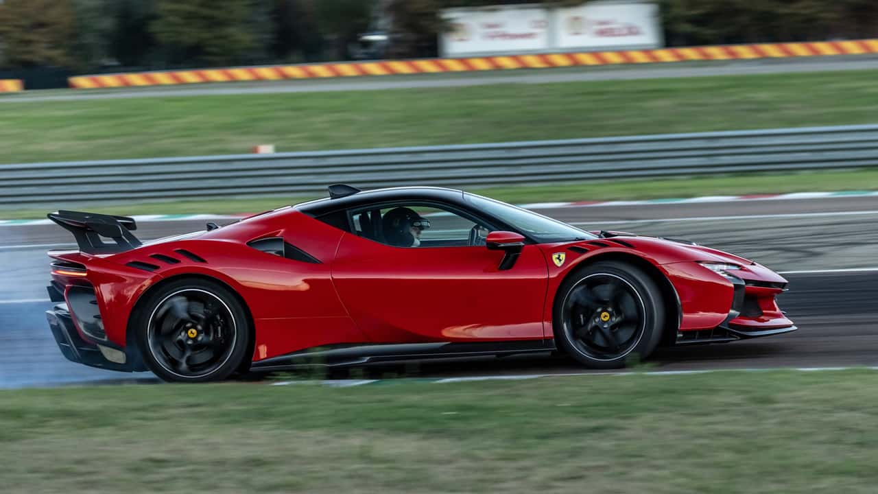 Ferrari SF90 XX Stradale sets fastest lap for road cars at Fiorano track