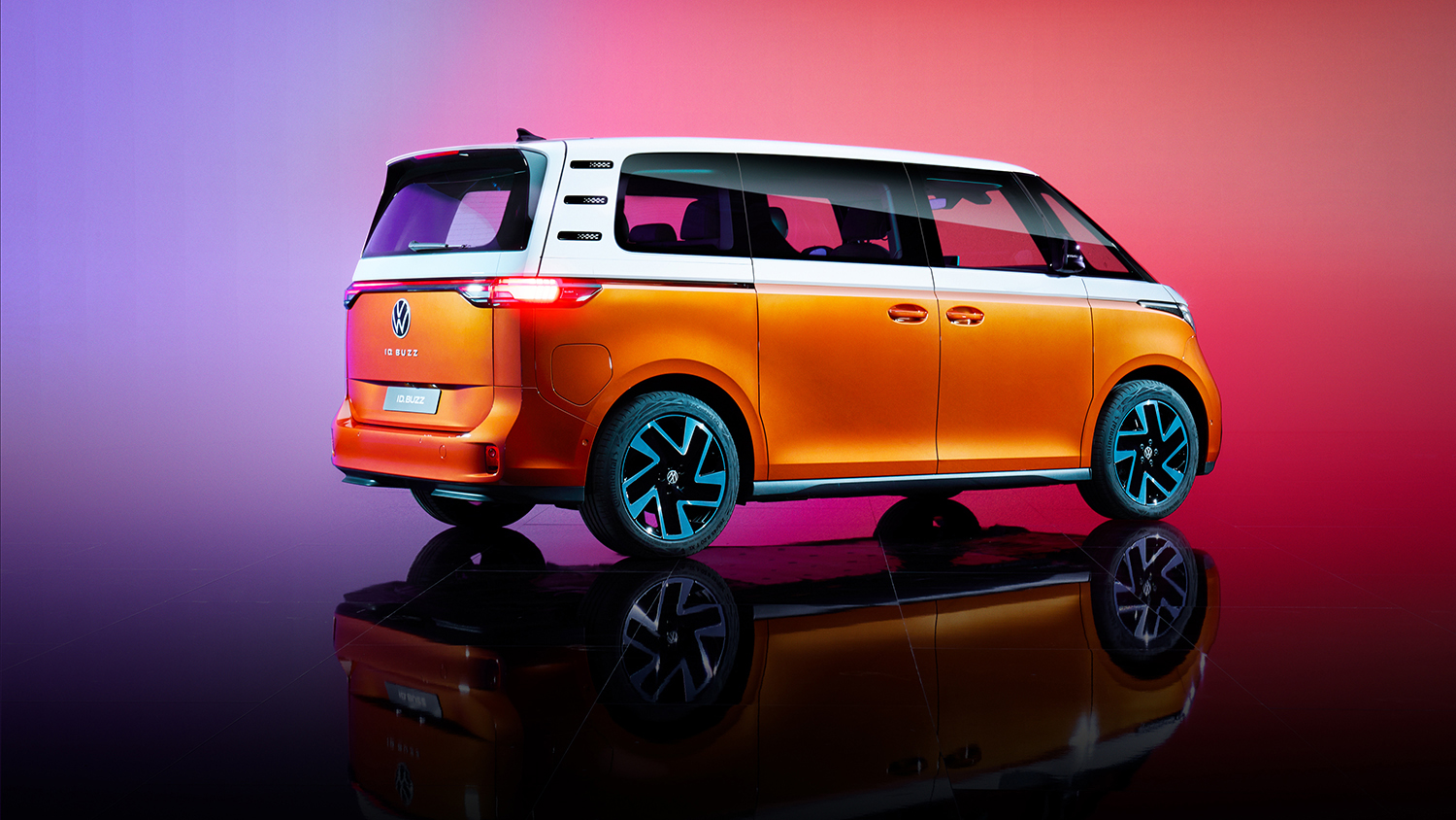 top gear’s top 9: minivans that are cooler than suvs