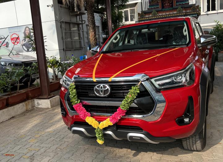 Bought a Toyota Hilux: Here's how it compares with my Ford Endeavour, Indian, Member Content, Toyota Hilux, pick up truck, Ford Endeavour