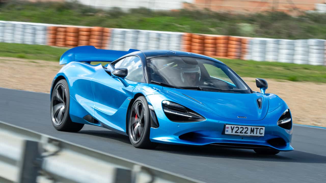 mclaren says the 750s is the beginning of the end for pure v8 supercars