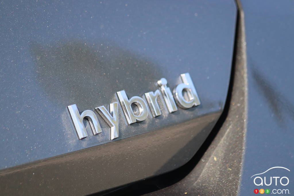 2023 hyundai elantra hybrid review: putting everyone on notice