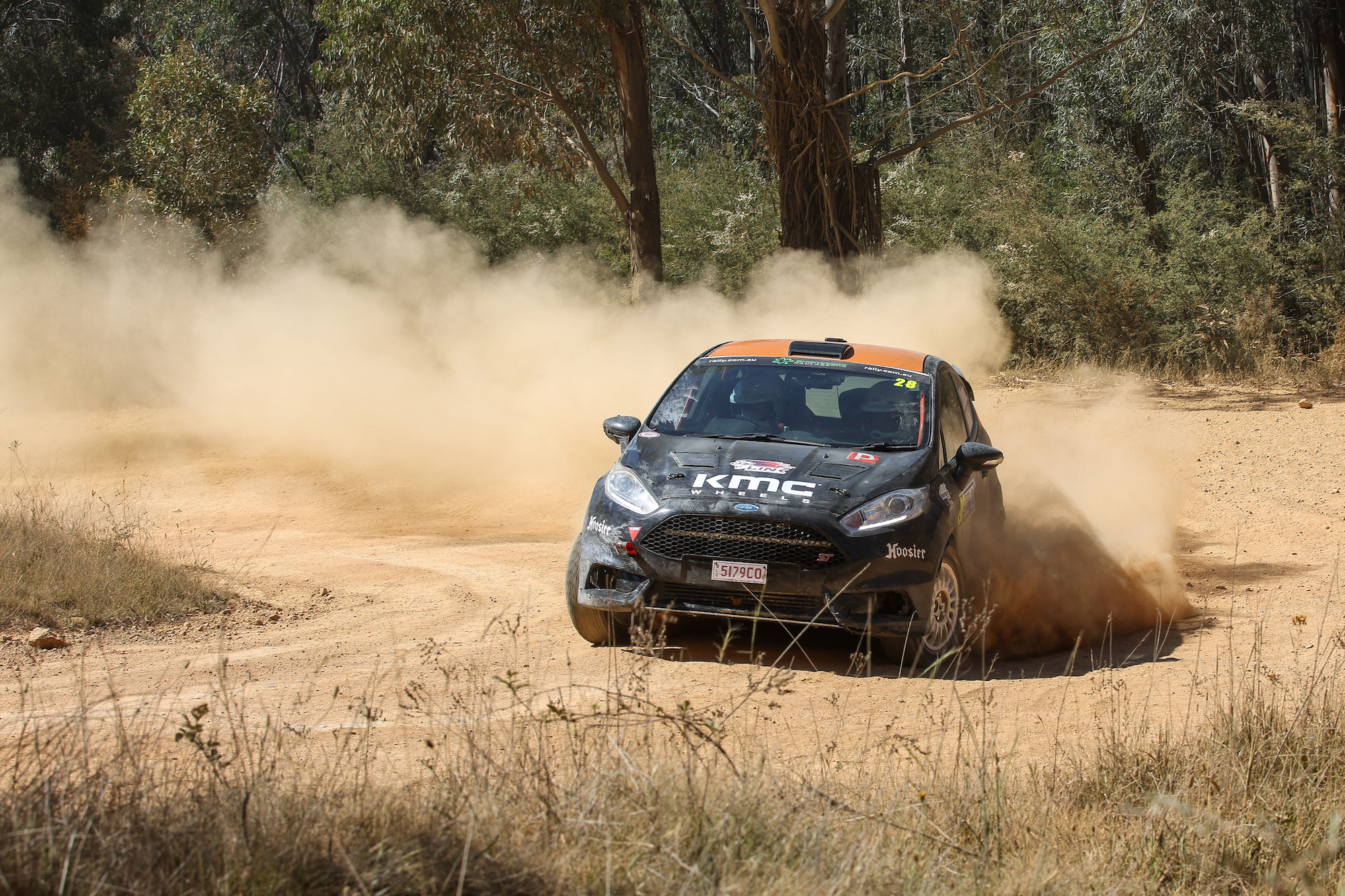 lewis and mcloughlin lead midway through dramatic canberra