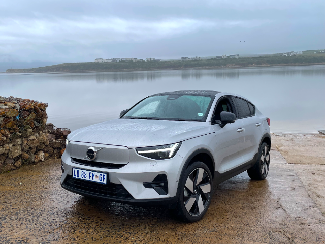 how much are monthly repayments on a new volvo c40 recharge?