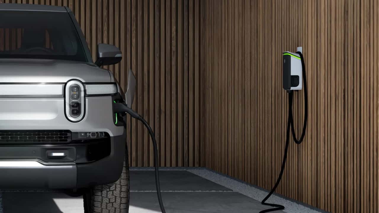 rivian offering free wall charger, $2,000 install credit for inventory purchases