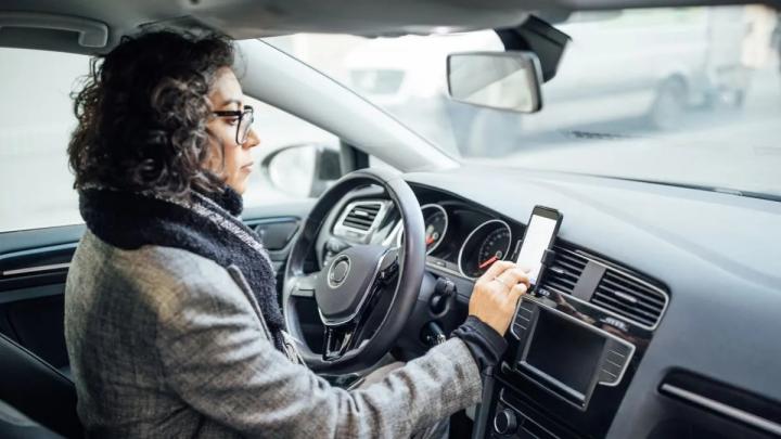 Judge dismisses lawsuit against carmakers intercepting messages & calls, Indian, Other, car privacy, International