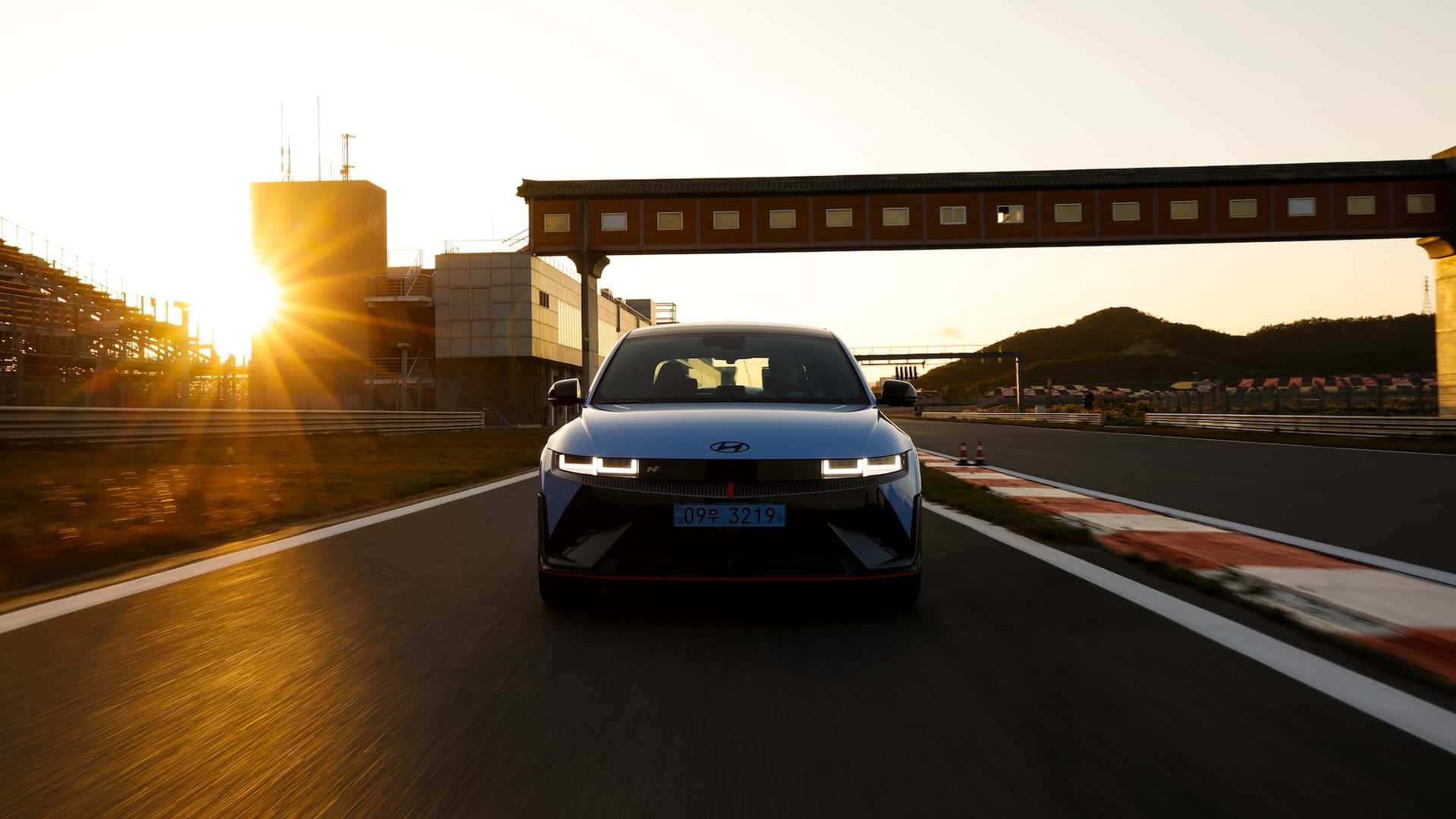 2024 hyundai ioniq 5 n first drive: more than just huge power (but it has that too)