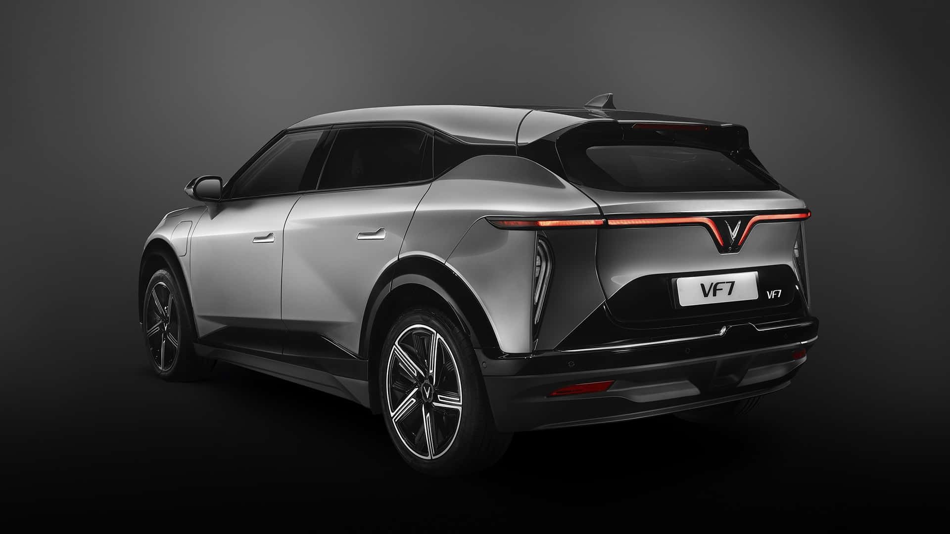 vinfast vf7 compact crossover starts at $35,000 in vietnam