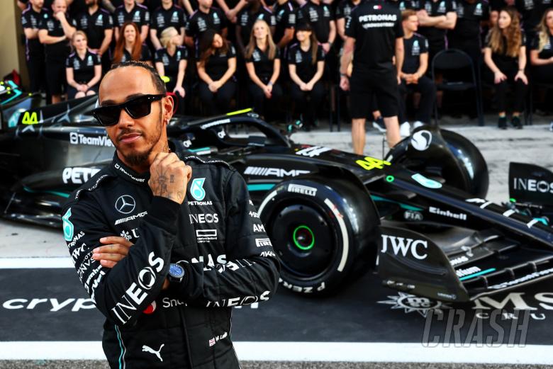lewis hamilton makes “lonely” jibe at red bull f1 boss christian horner, doubts max verstappen ‘wants me as his teammate’
