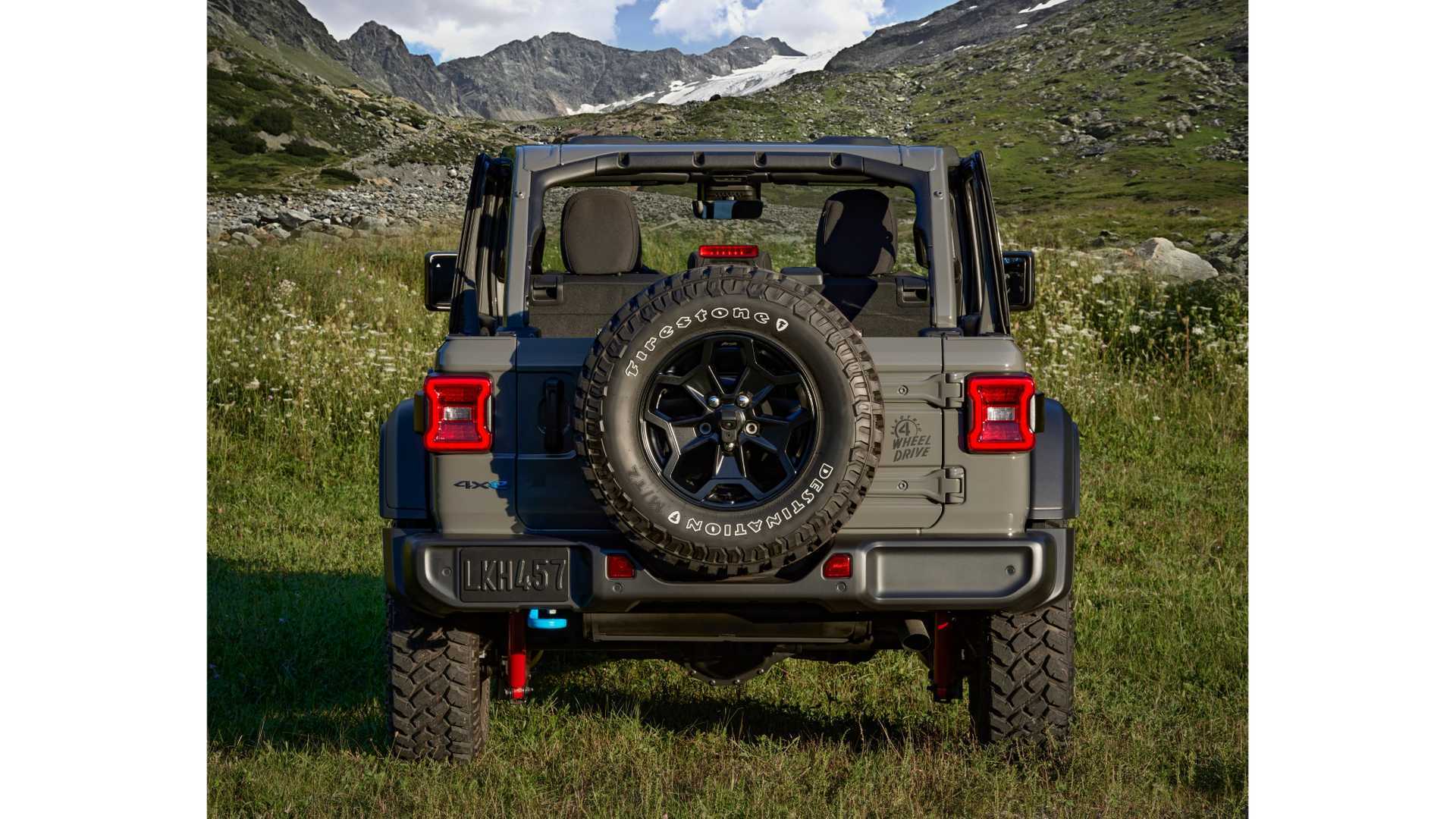 jeep wrangler 4xe plug-in hybrid recalled due to battery fire risk