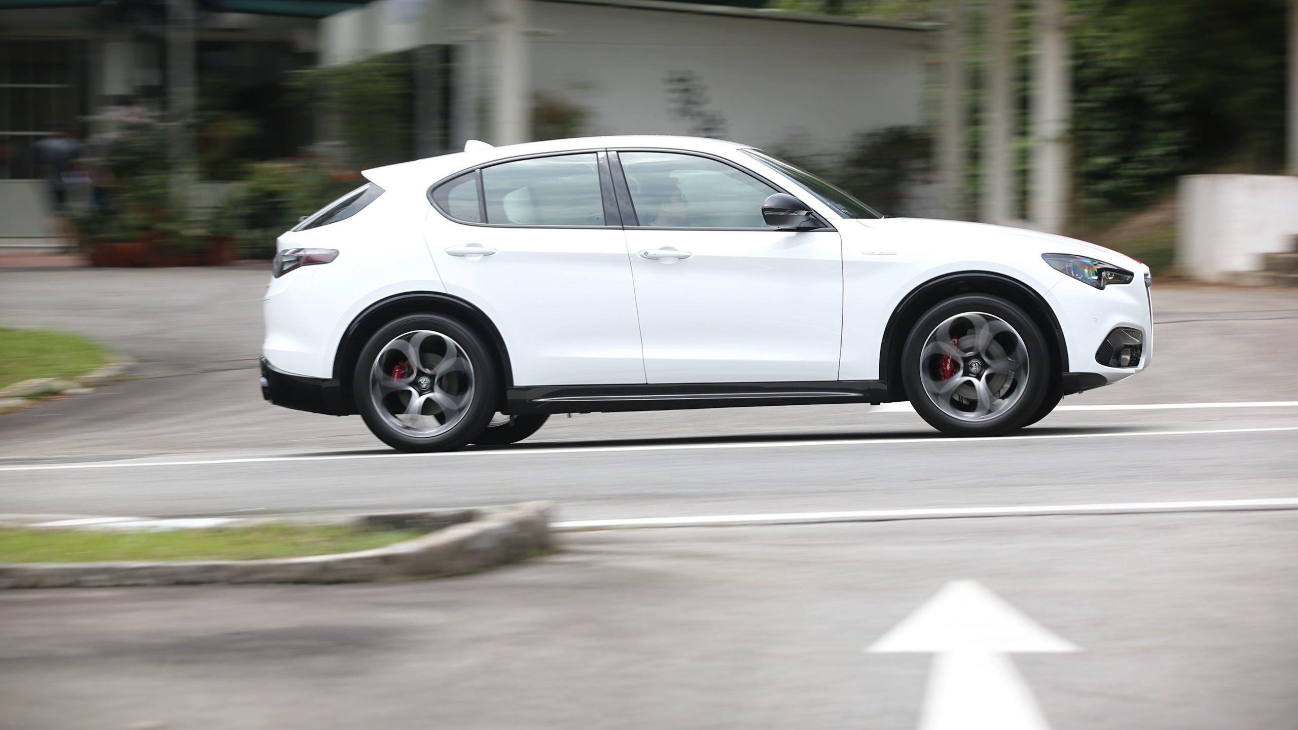 mreview: alfa romeo stelvio veloce - a symphony of performance and personality