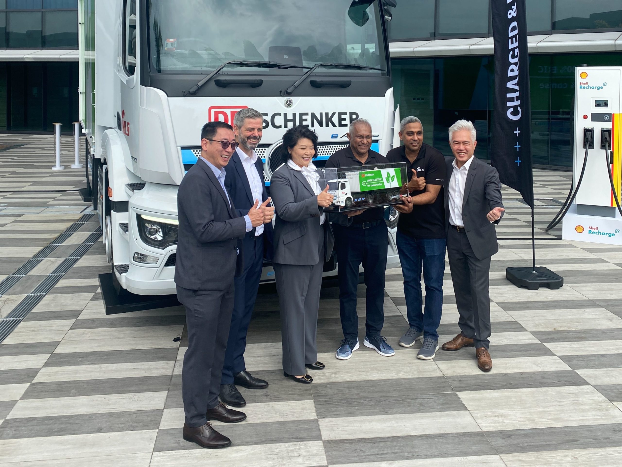 singapore’s first mercedes-benz electric heavy truck hits the road and makes hauling cargo greener than before