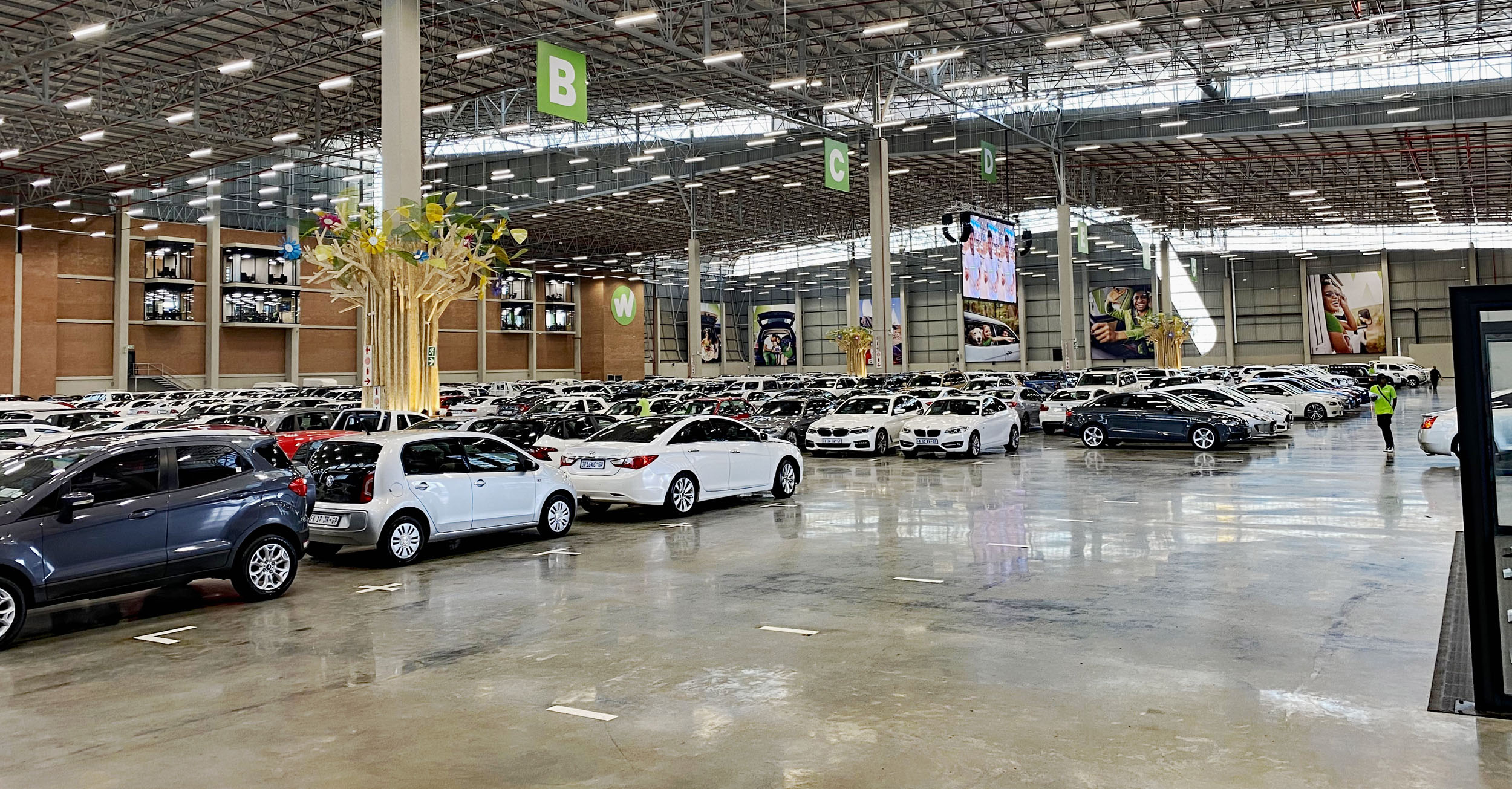 webuycars, weelee, inside the new weelee megastore taking on webuycars – facts and photos