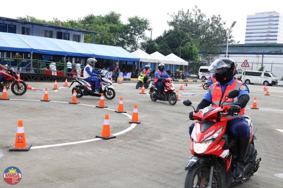 don artes, mmda, motorcycle safety, riding academy, mmda reports more than 1k graduates of its riding academy