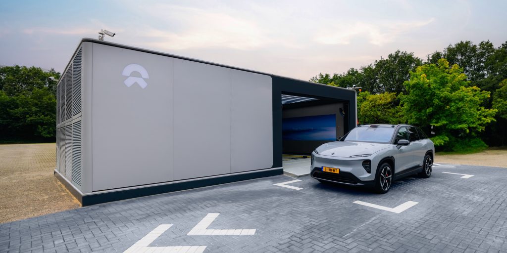 Volvo-NIO-battery-swapping